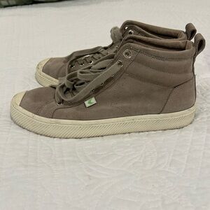Cariuma Gray Suede High-Top Sneakers